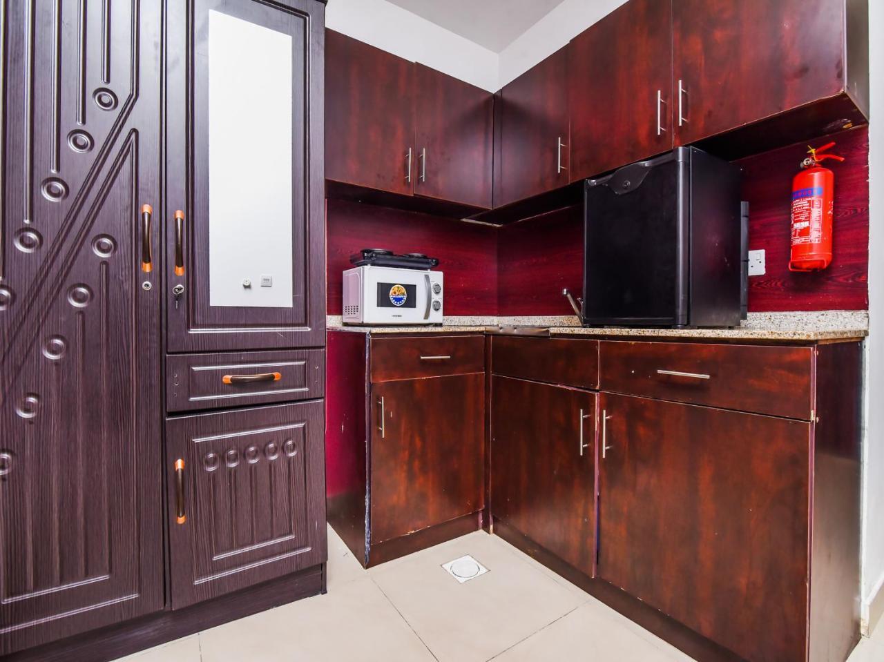 Oyo 138 Empire Hotel Apartments Dubaj Kültér fotó